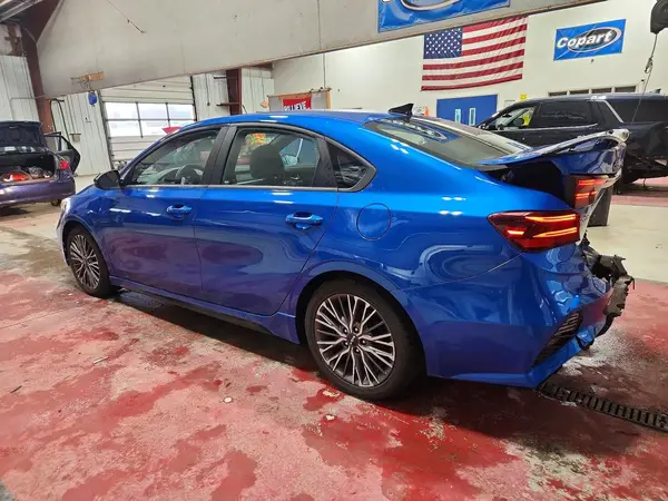 3KPF54AD1NE427934 2022 KIA FORTE - Image 2