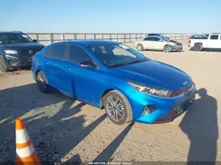 3KPF54AD1NE428405 2022 KIA FORTE