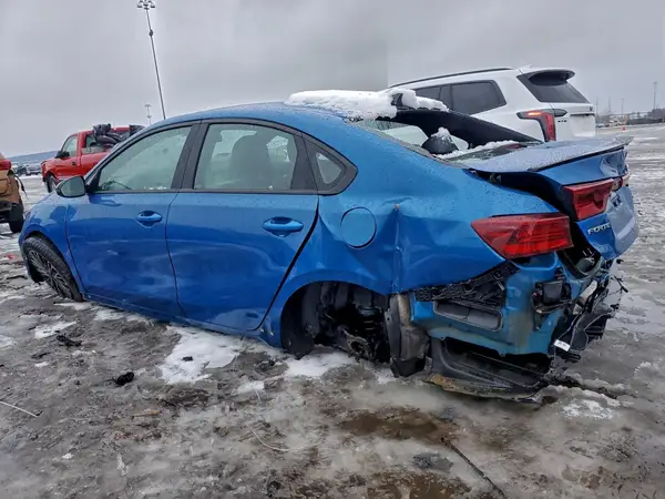 3KPF54AD1NE432034 2022 KIA FORTE - Image 2