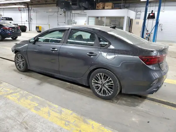 3KPF54AD1NE432499 2022 KIA FORTE - Image 2