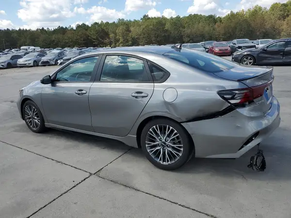 3KPF54AD1NE433992 2022 KIA FORTE - Image 2