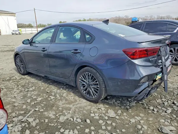 3KPF54AD1NE434818 2022 KIA FORTE - Image 2