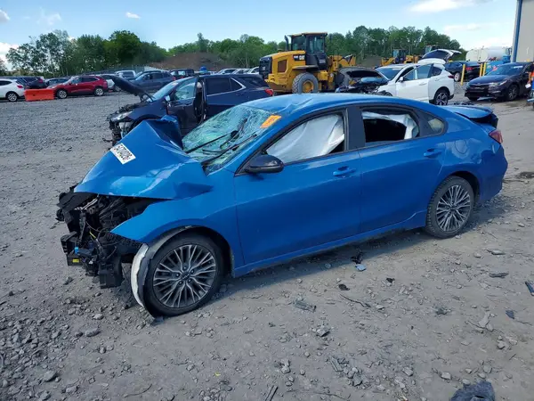 3KPF54AD1NE435659 2022 KIA FORTE - Image 1
