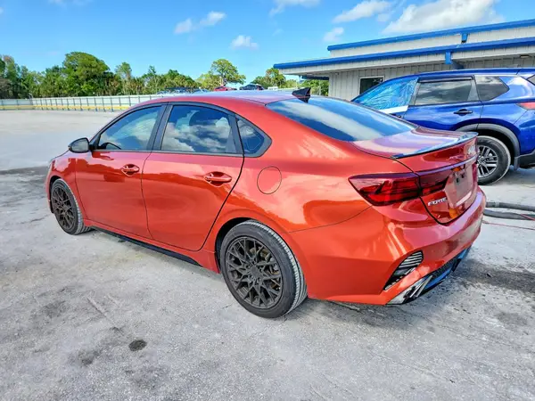 3KPF54AD1NE437072 2022 KIA FORTE - Image 2