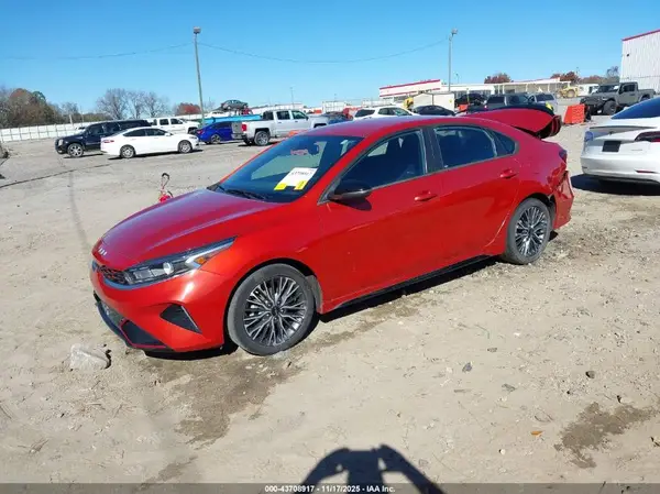 3KPF54AD1NE437959 2022 KIA FORTE - Image 2