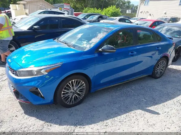 3KPF54AD1NE439579 2022 KIA FORTE - Image 2