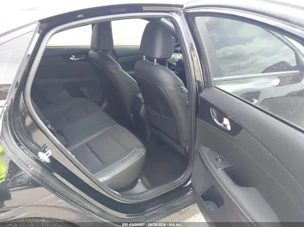 3KPF54AD1NE441042 2022 KIA FORTE - Image 8