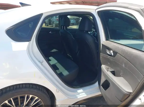 3KPF54AD1NE441297 2022 KIA FORTE - Image 8
