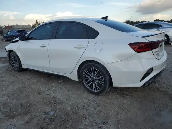 3KPF54AD1NE444989 2022 KIA FORTE - Image 2