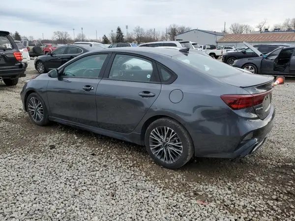 3KPF54AD1NE454731 2022 KIA FORTE - Image 2