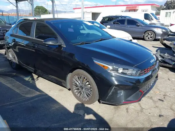 3KPF54AD1NE455636 2022 KIA FORTE - Image 1