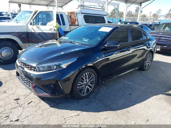 3KPF54AD1NE455636 2022 KIA FORTE - Image 2