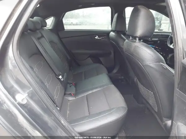 3KPF54AD1NE468659 2022 KIA FORTE - Image 8