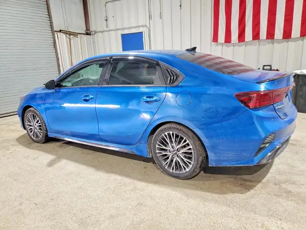 3KPF54AD1NE478558 2022 KIA FORTE - Image 2