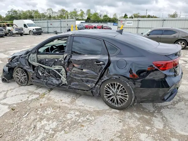 3KPF54AD1NE479614 2022 KIA FORTE - Image 2