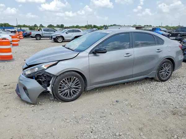 3KPF54AD1NE481749 2022 KIA FORTE - Image 1