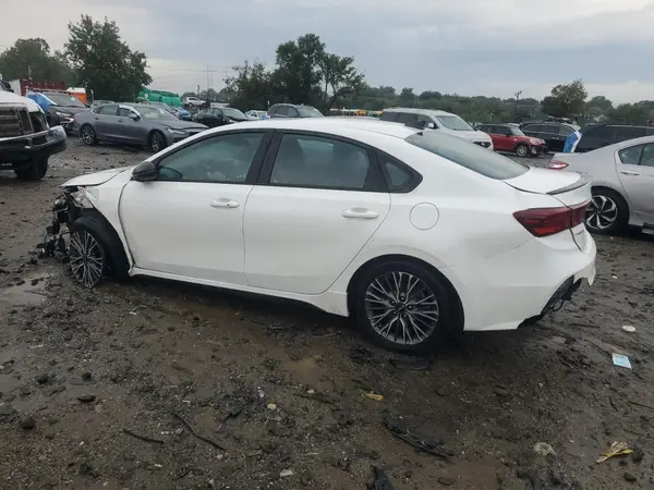 3KPF54AD1NE485588 2022 KIA FORTE - Image 2