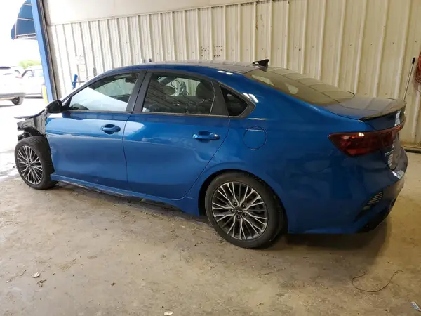 3KPF54AD1NE486109 2022 KIA FORTE - Image 2