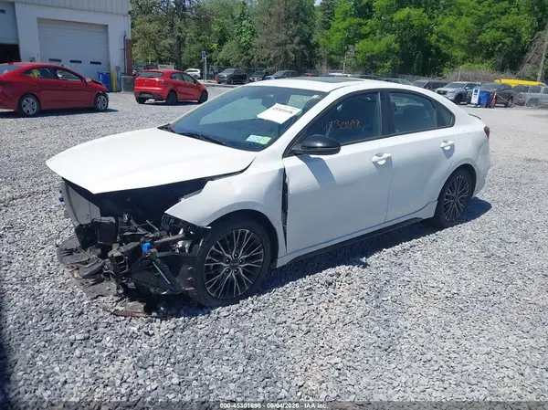 3KPF54AD1NE492220 2022 KIA FORTE - Image 2