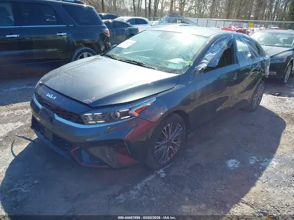 3KPF54AD1NE499247 2022 KIA FORTE - Image 2