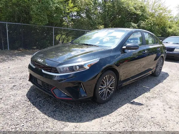 3KPF54AD1NE499412 2022 KIA FORTE - Image 2