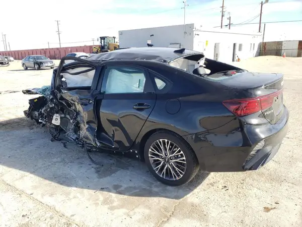 3KPF54AD1NE500381 2022 KIA FORTE - Image 2