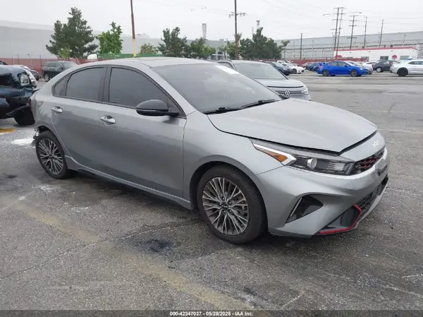 3KPF54AD1NE504141 2022 KIA FORTE - Image 1