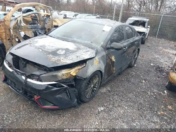 3KPF54AD1NE505760 2022 KIA FORTE - Image 2