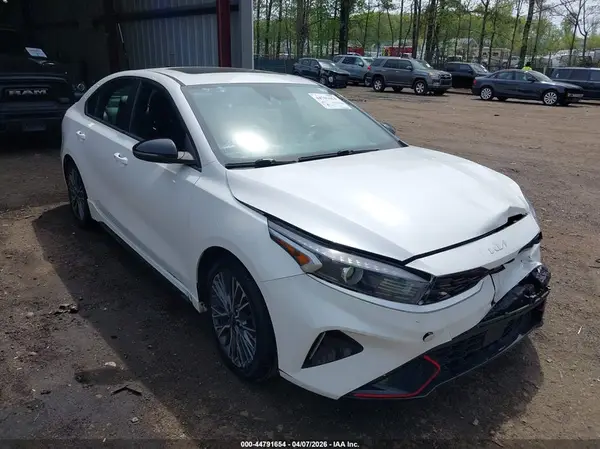 3KPF54AD1NE510604 2022 KIA FORTE - Image 1