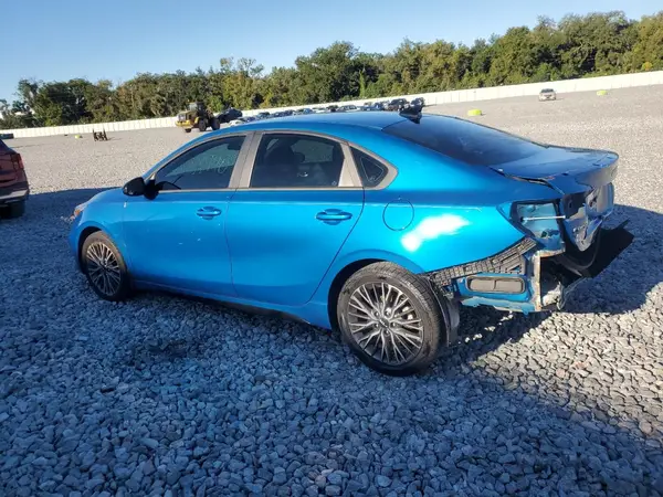 3KPF54AD1NE511297 2022 KIA FORTE - Image 2