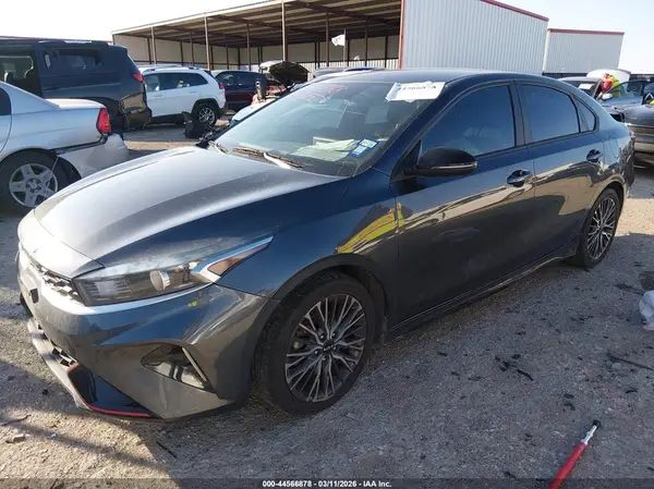 3KPF54AD1PE517734 2023 KIA FORTE - Image 2
