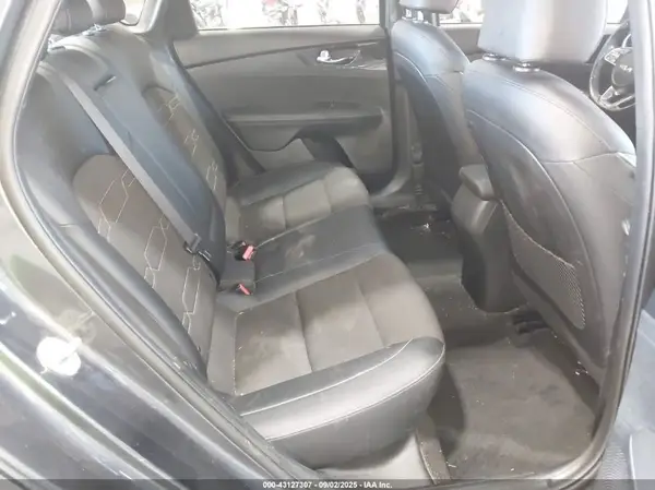 3KPF54AD1PE520858 2023 KIA FORTE - Image 8