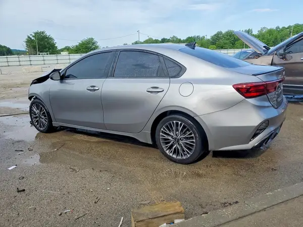 3KPF54AD1PE522710 2023 KIA FORTE - Image 2