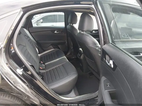 3KPF54AD1PE526482 2023 KIA FORTE - Image 8