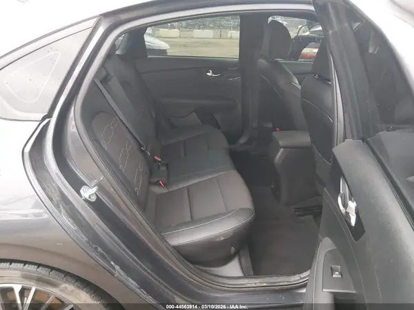 3KPF54AD1PE529933 2023 KIA FORTE - Image 8