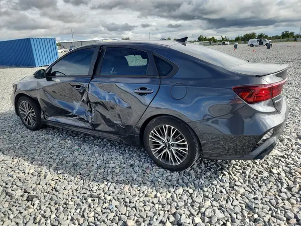 3KPF54AD1PE533769 2023 KIA FORTE - Image 2