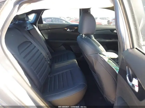 3KPF54AD1PE555674 2023 KIA FORTE - Image 8