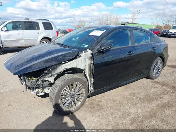 3KPF54AD1PE557487 2023 KIA FORTE - Image 2