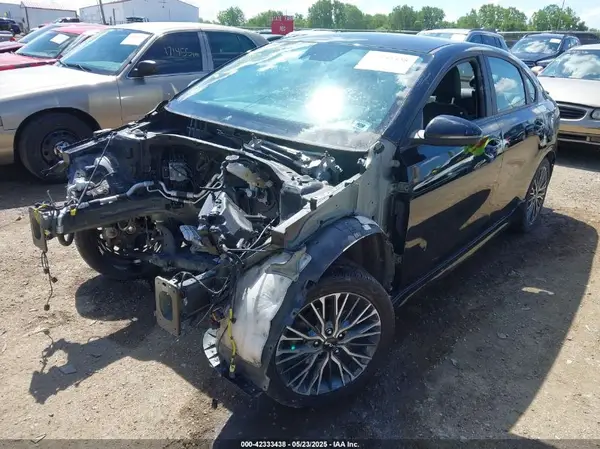 3KPF54AD1PE558395 2023 KIA FORTE - Image 2