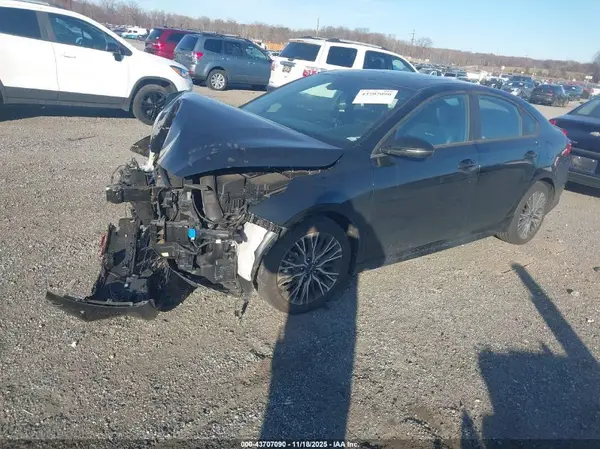 3KPF54AD1PE563970 2023 KIA FORTE - Image 2
