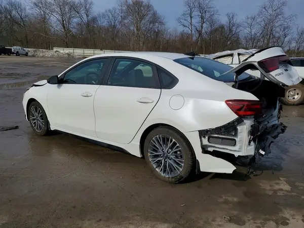 3KPF54AD1PE569784 2023 KIA FORTE - Image 2