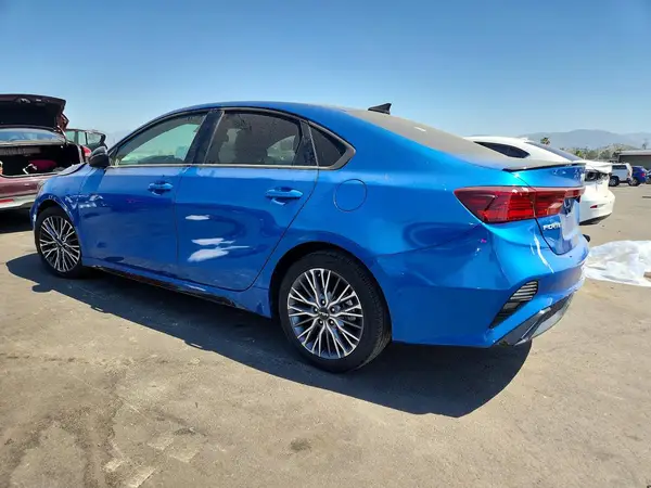 3KPF54AD1PE572734 2023 KIA FORTE - Image 2