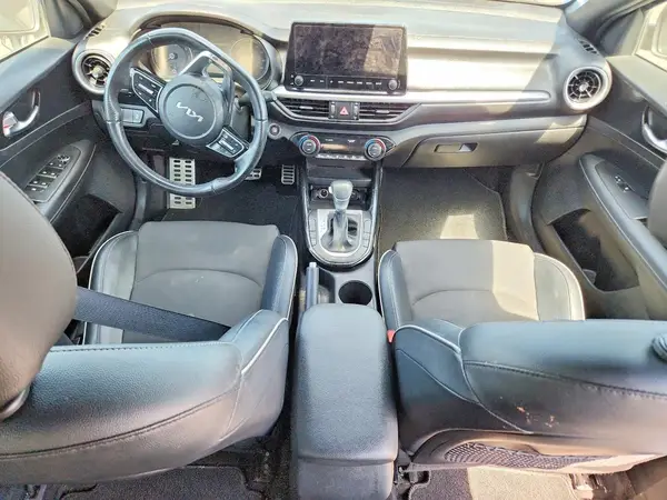 3KPF54AD1PE572734 2023 KIA FORTE - Image 8