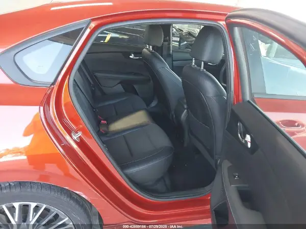 3KPF54AD1PE576931 2023 KIA FORTE - Image 8