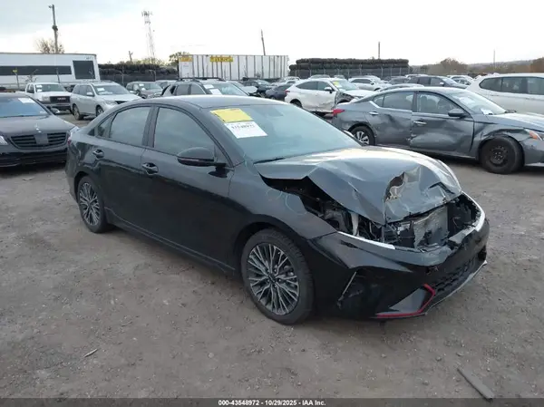 3KPF54AD1PE577397 2023 KIA FORTE - Image 1