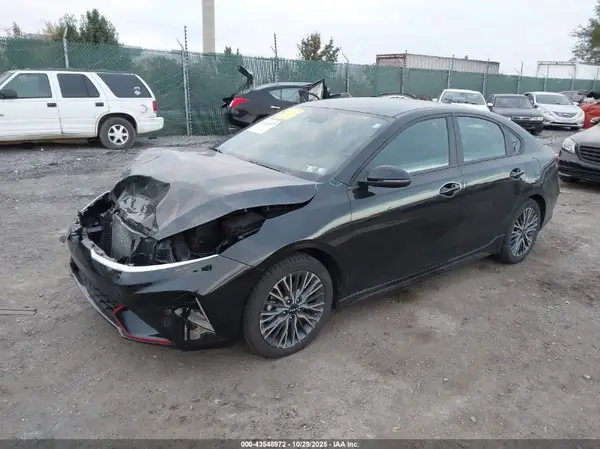 3KPF54AD1PE577397 2023 KIA FORTE - Image 2
