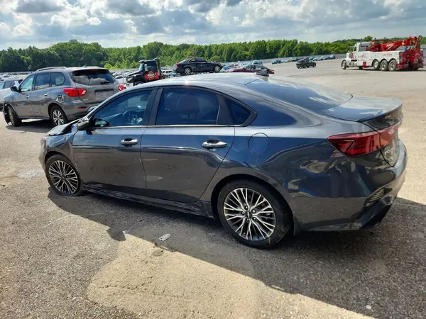 3KPF54AD1PE582499 2023 KIA FORTE - Image 2