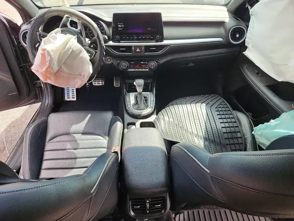 3KPF54AD1PE582499 2023 KIA FORTE - Image 8