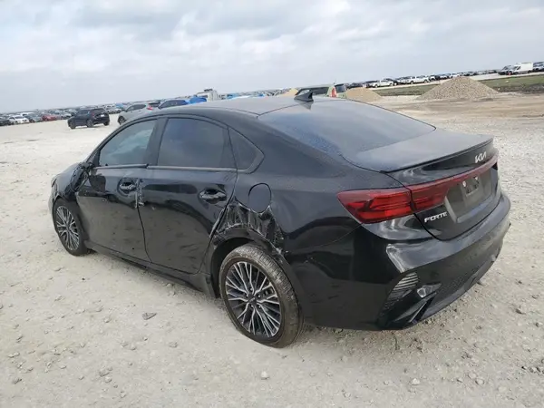 3KPF54AD1PE584723 2023 KIA FORTE - Image 2