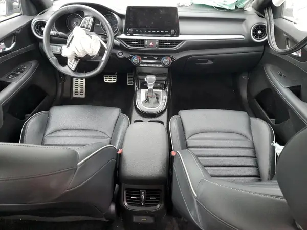 3KPF54AD1PE586830 2023 KIA FORTE - Image 8